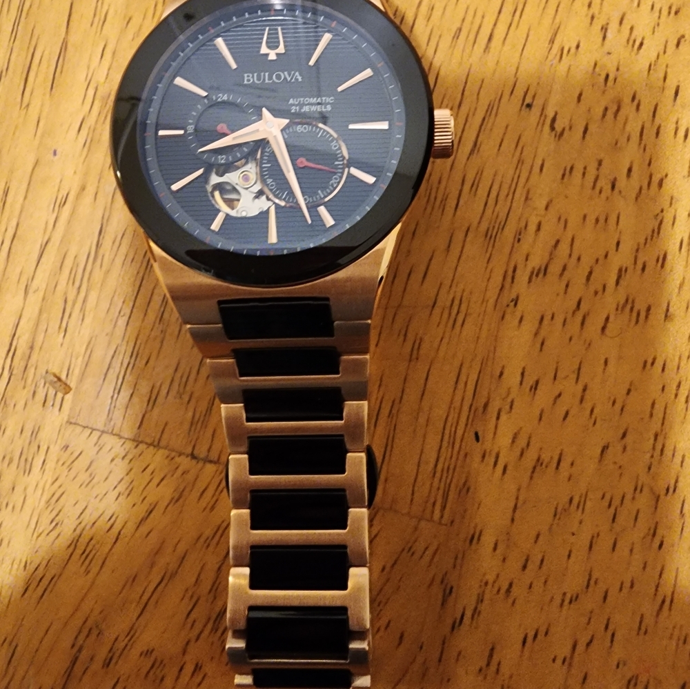 Bulova watch - Picture 2 of 4